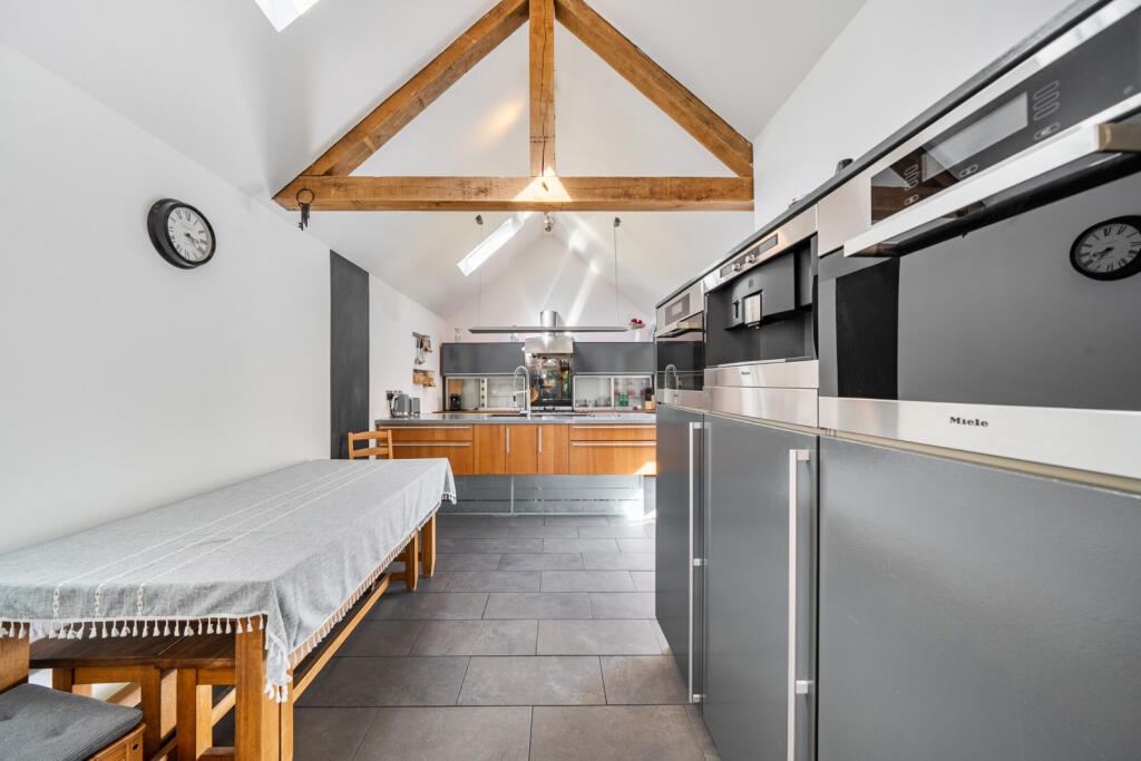 House in Southall - View 4
