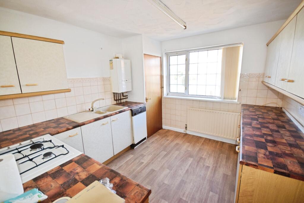 House in Skegness, Wainfleet Road Industrial Estate - View 3