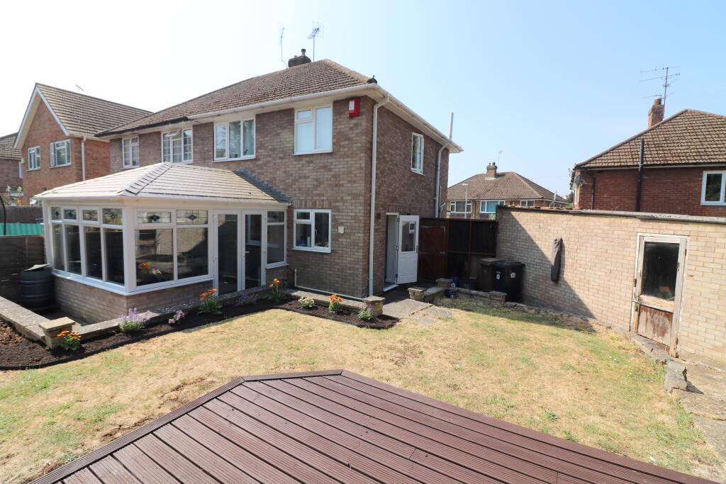 House in Bedfordshire, Luton - View 2