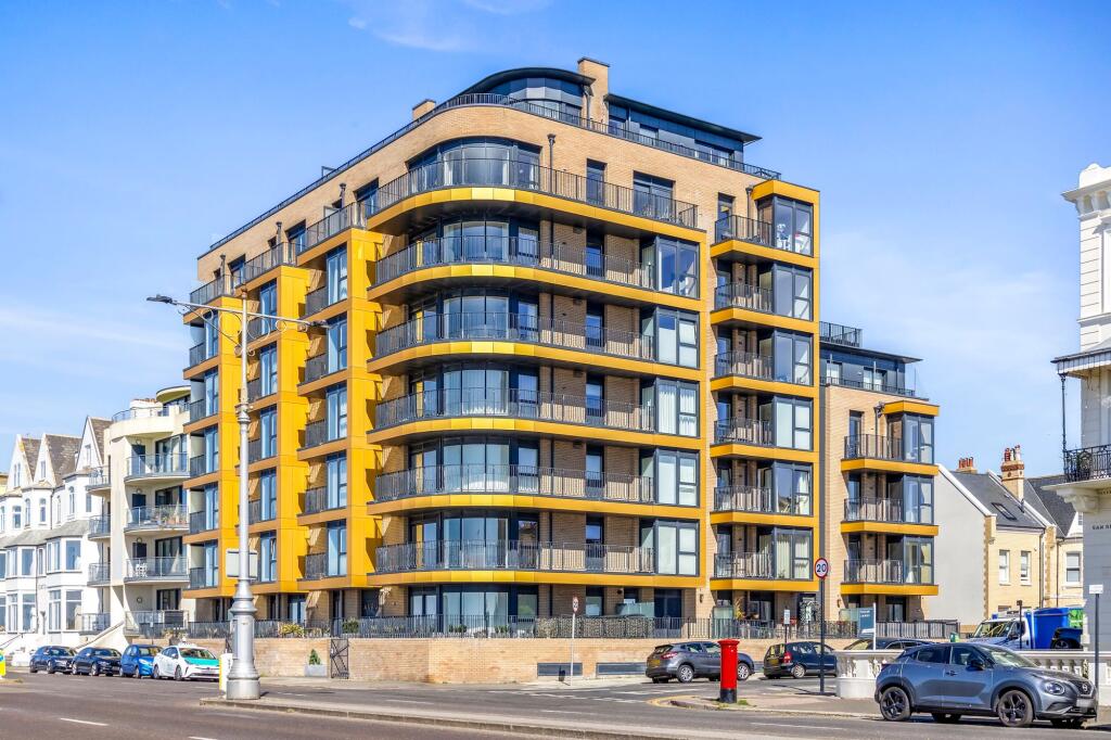 Main image of property: Kingsway, Hove, BN3