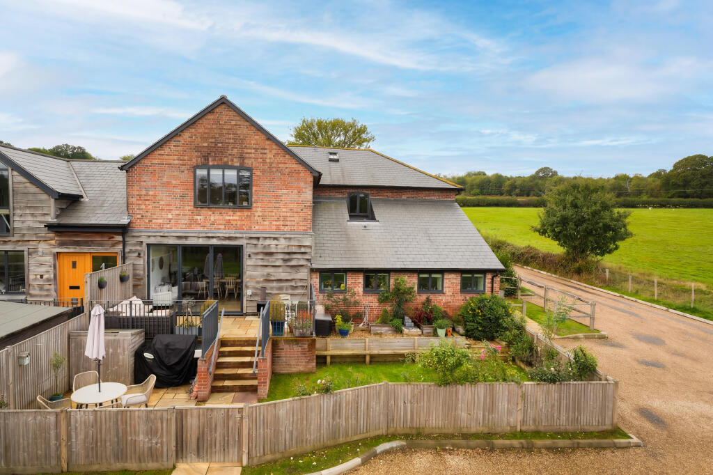 Main image of property: Bells Yew Green, Tunbridge Wells, TN3