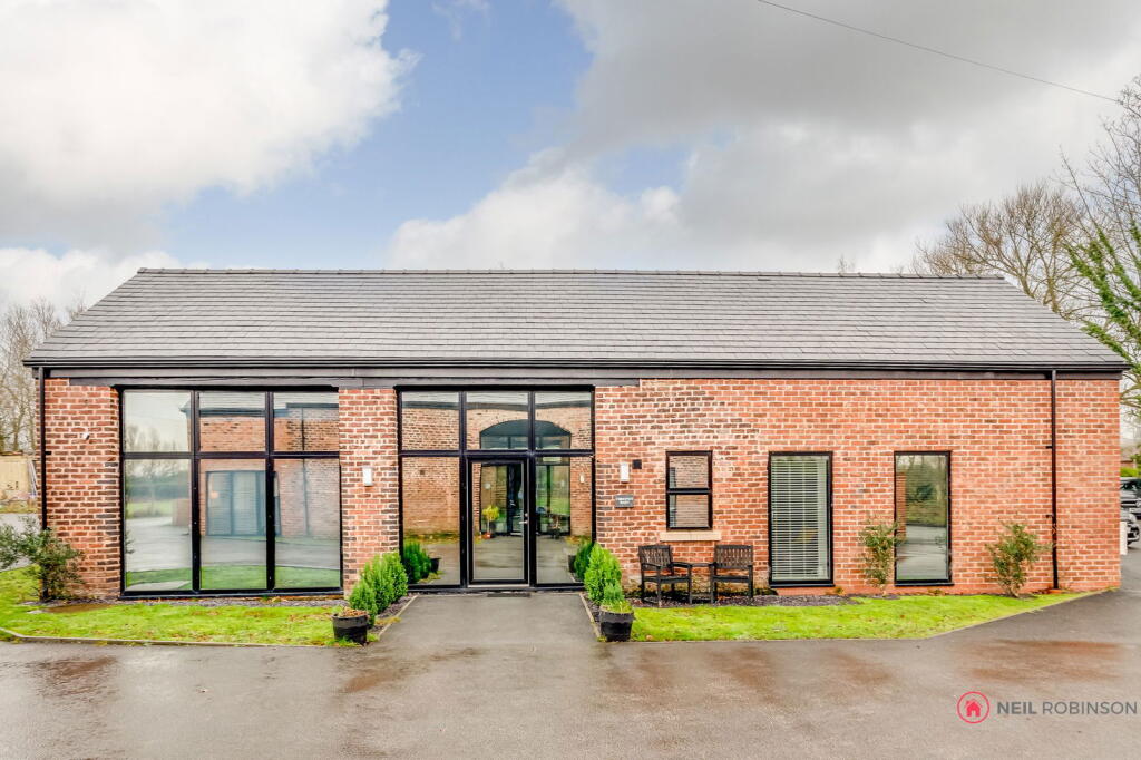 Main image of property: Chestnut Barn, Phipps Lane, Burtonwood, WA5 4EX