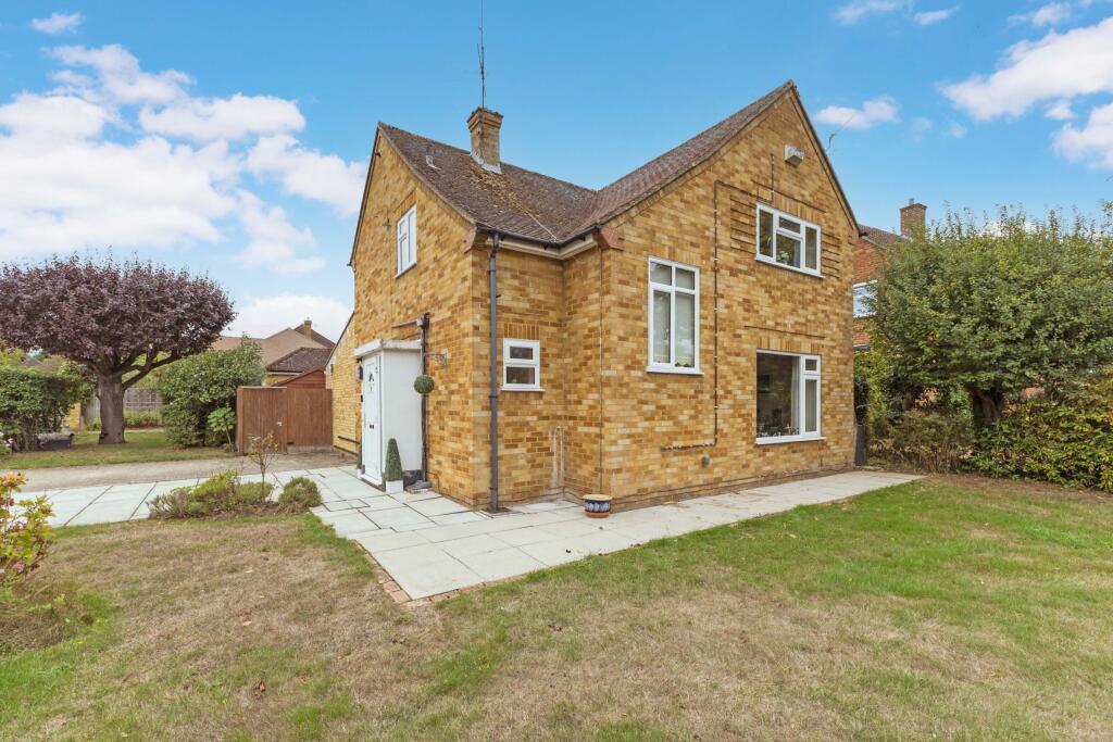 Main image of property: Braywick Road, Maidenhead, Berkshire