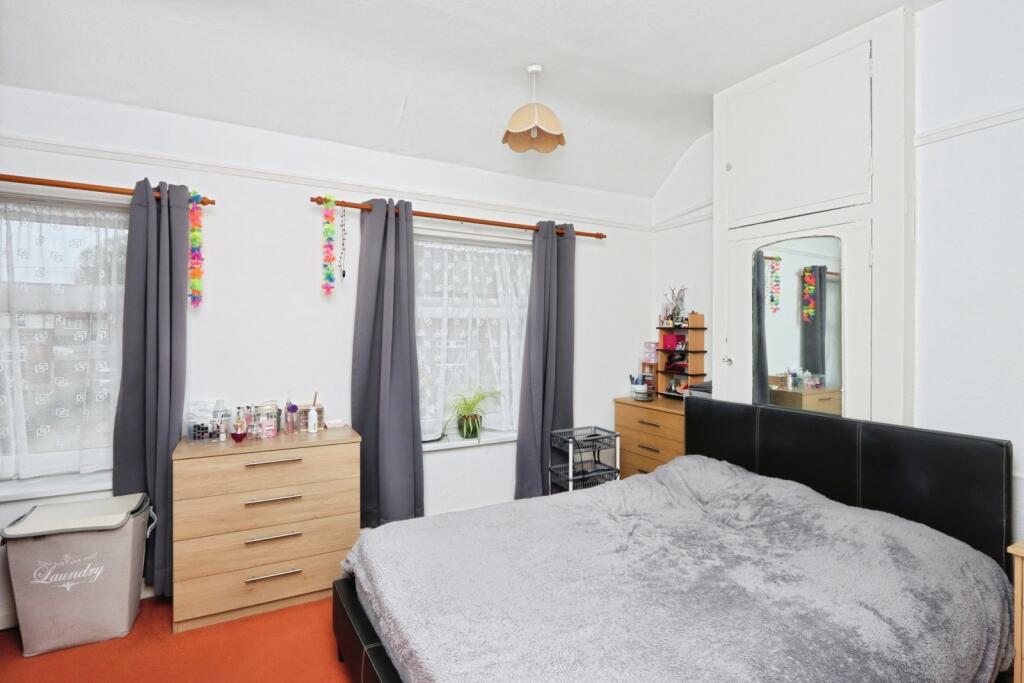 Ridgeway Drive, Sheffield, S12 - View 5