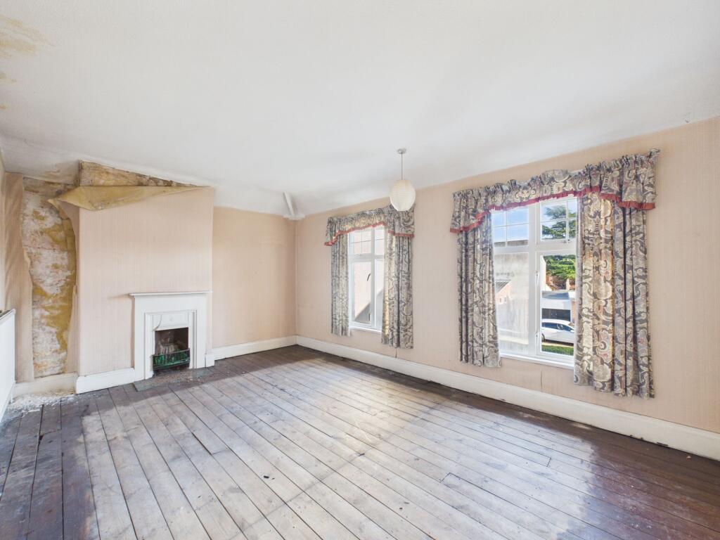 House in Ashfield, Sutton in Ashfield, Nottinghamshire - View 3
