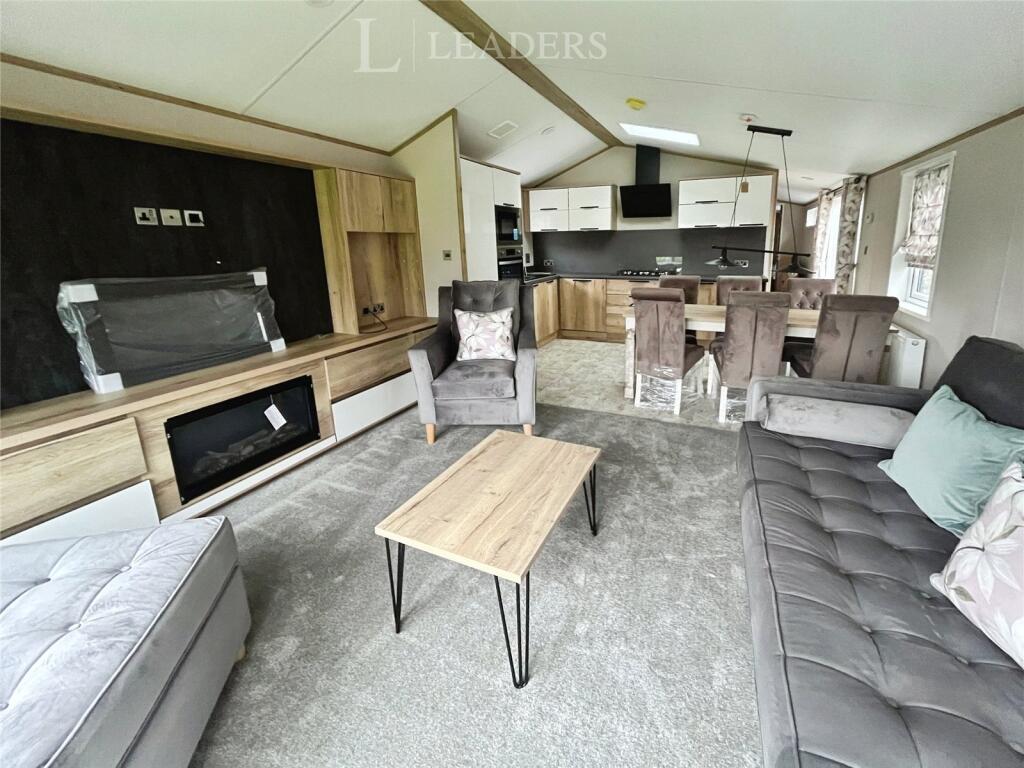 House in Chichester, Chidham and Hambrook - More