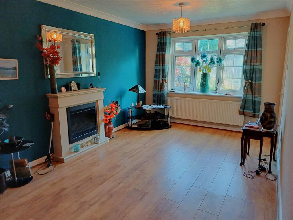 Stuart Way, Bridport, Dorset, DT6 photo 4