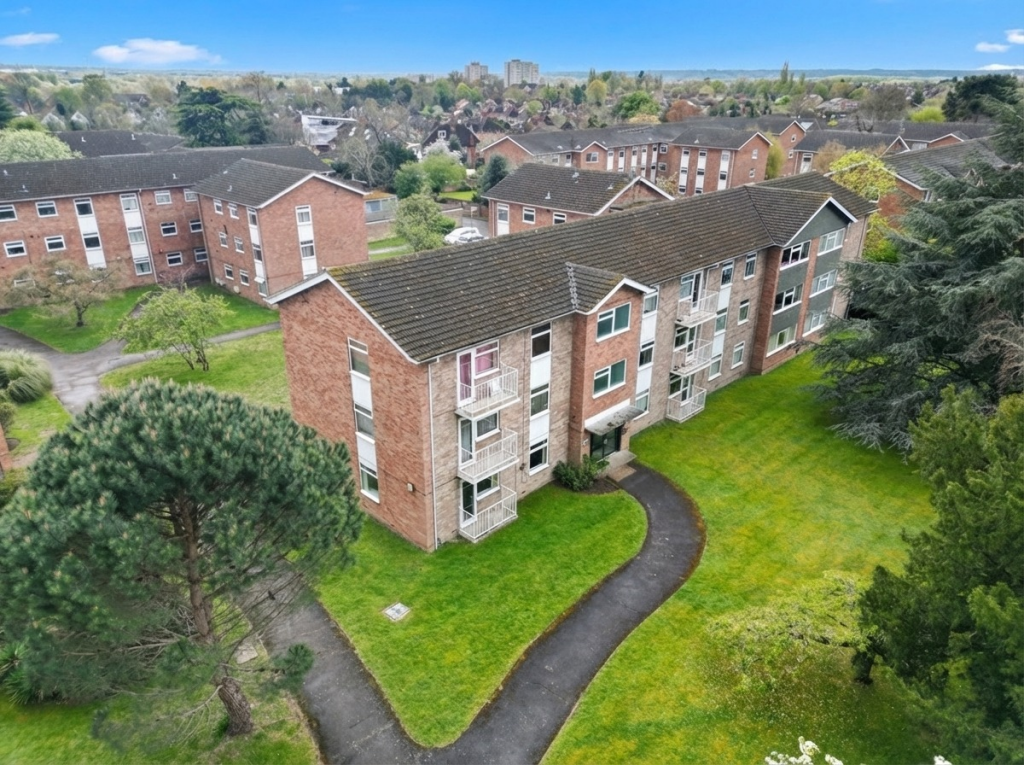 Main image of property: Caroline Court, Bath Road, Reading, Berkshire, RG1 6HW