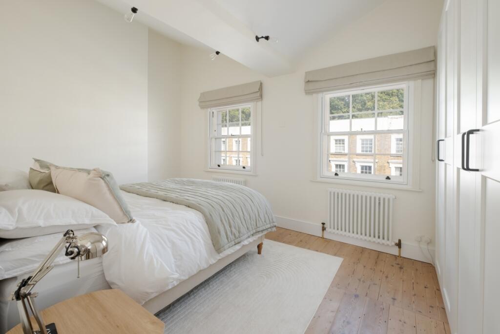 Apartment in London - View 5