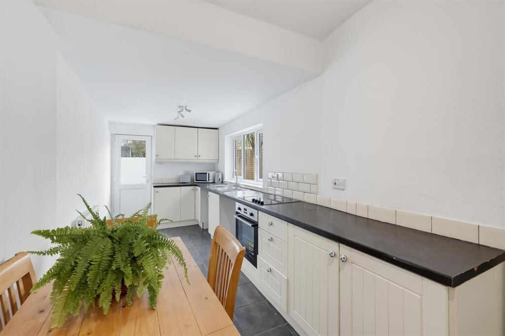 House in Plymouth, Mutley - View 4