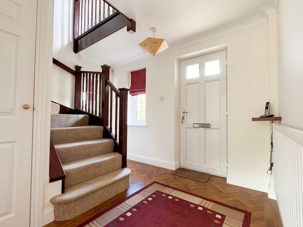 Lemmington Way, Horsham, RH12 photo 3