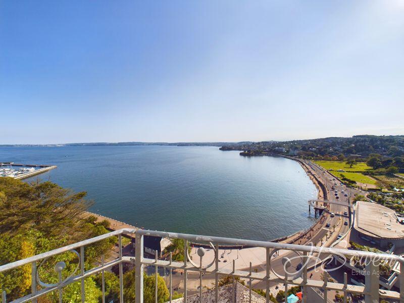 1-bed flat on Warren Road, Torquay, TQ2, £160,000