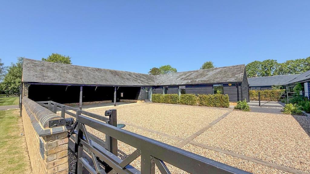 Main image of property: Centre Farm Barns, Battlesden, Bedfordshire, MK17 9HW