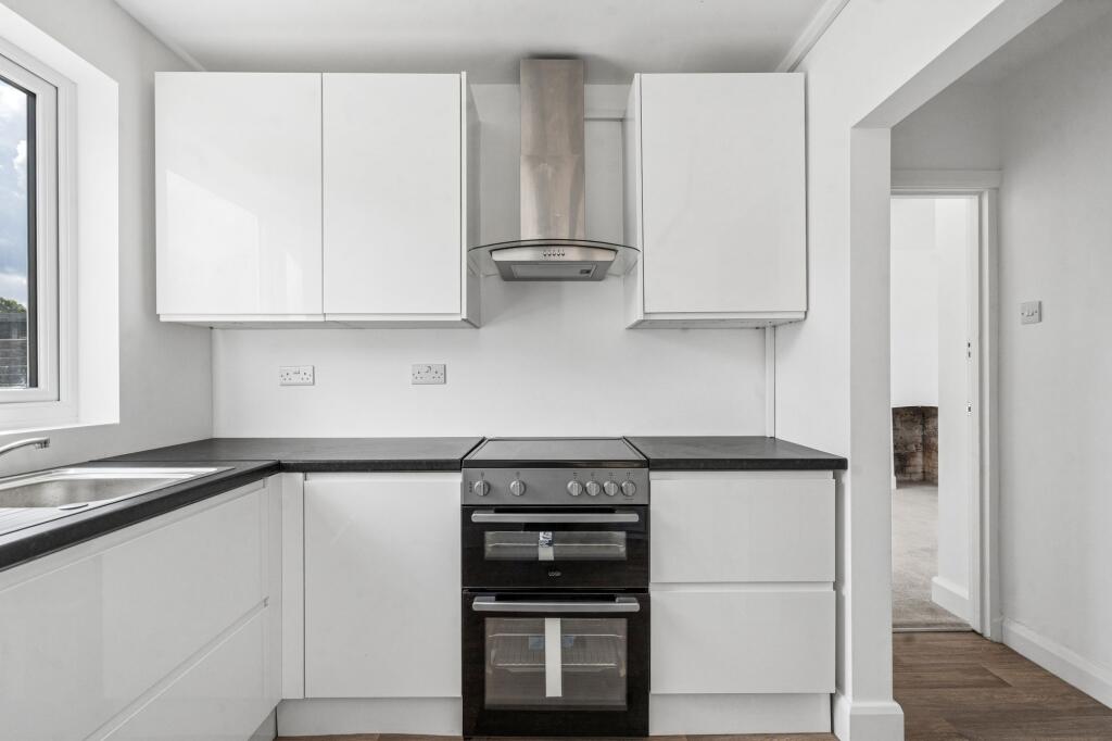 House in Hemel Hempstead, High Wycombe Community Board - More