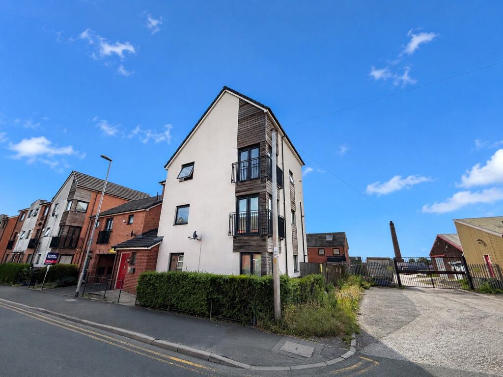 Main image of property: Fields New Road, Chadderton, Oldham, Lancashire, OL9