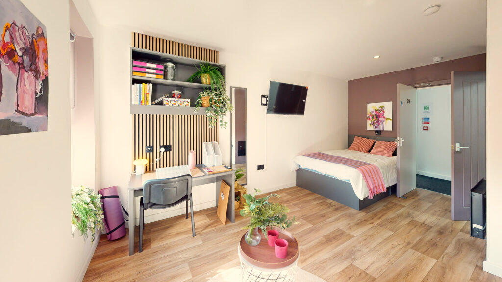 Studio 10, Pershore Road, Stirchley, Birmingham, B30 2YA