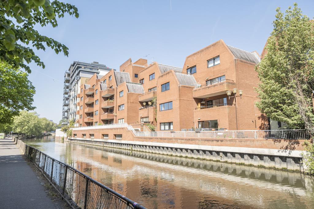 Main image of property: Selborne Court, Reading, RG1