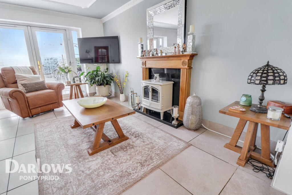 4-bed detached on Rhydyfelin, Pontypridd, £575,000