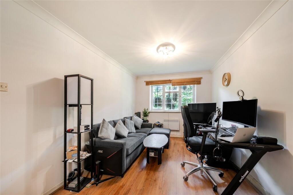 Apartment in Bromley - View 5