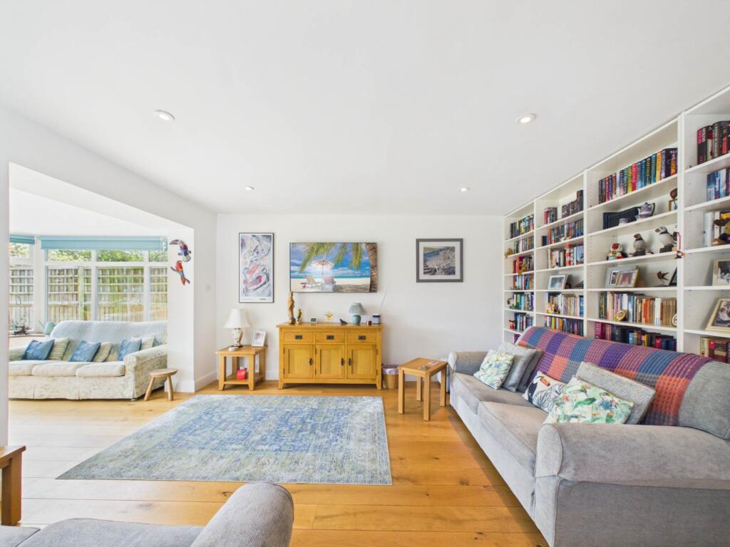 Main image of property: Station Road, Haddenham