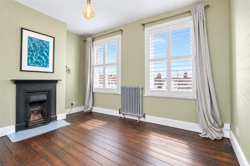 House in Southend-on-Sea - View 5