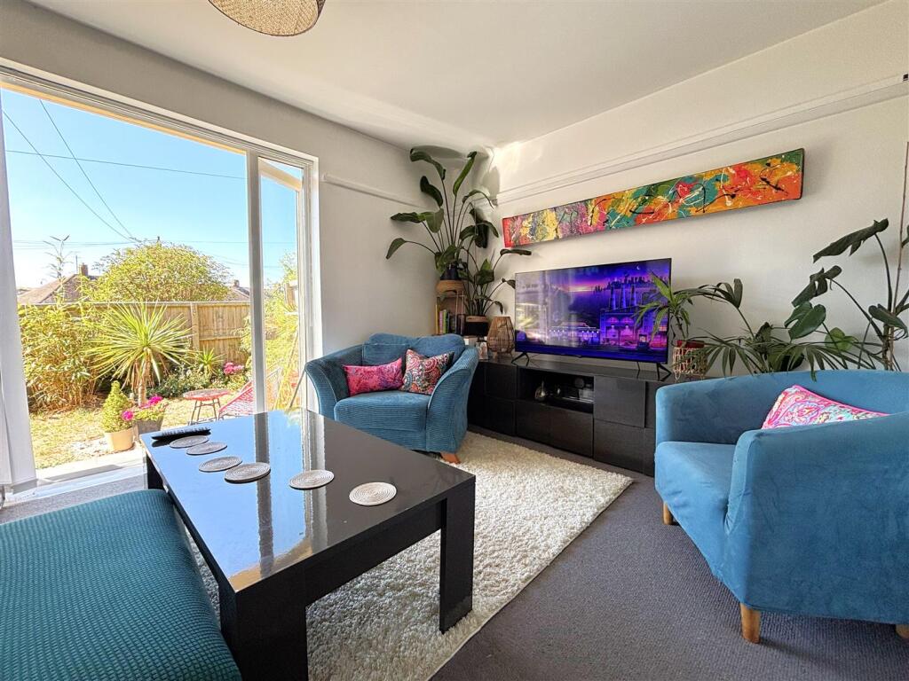 Apartment in Weymouth, Dorset - View 5