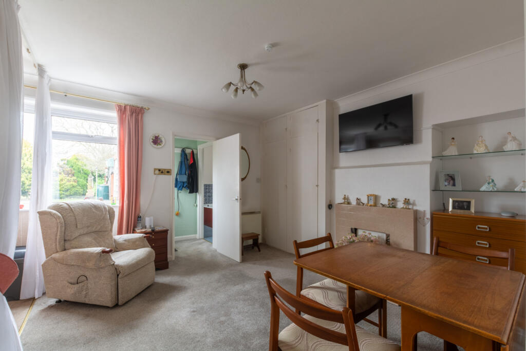 Coggeshall Road, Feering, Colchester, Essex, CO5 photo 4