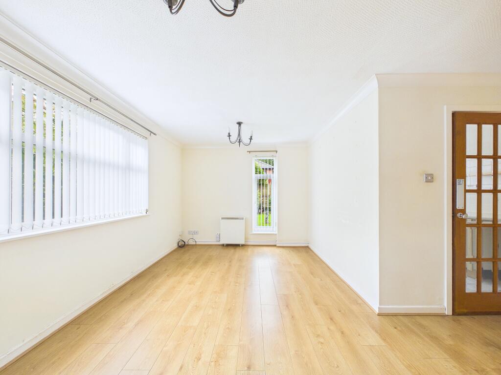 Apartment in Warrington - View 5