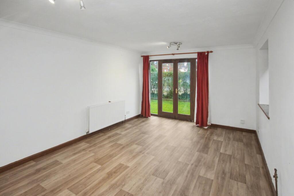 Apartment in Letchworth, Hertfordshire - View 2