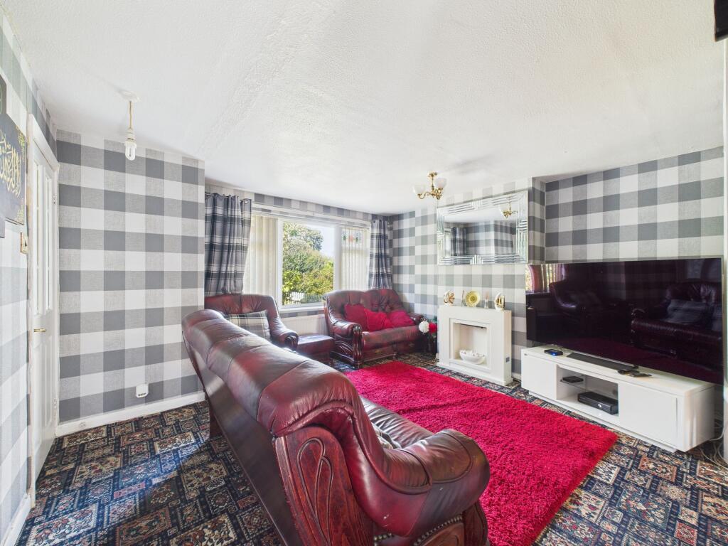 House in Gedling, Nottinghamshire - View 5