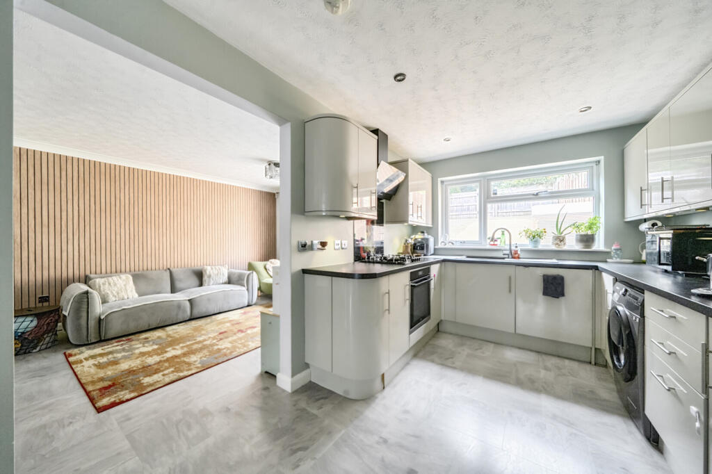 House in Hemel Hempstead - More