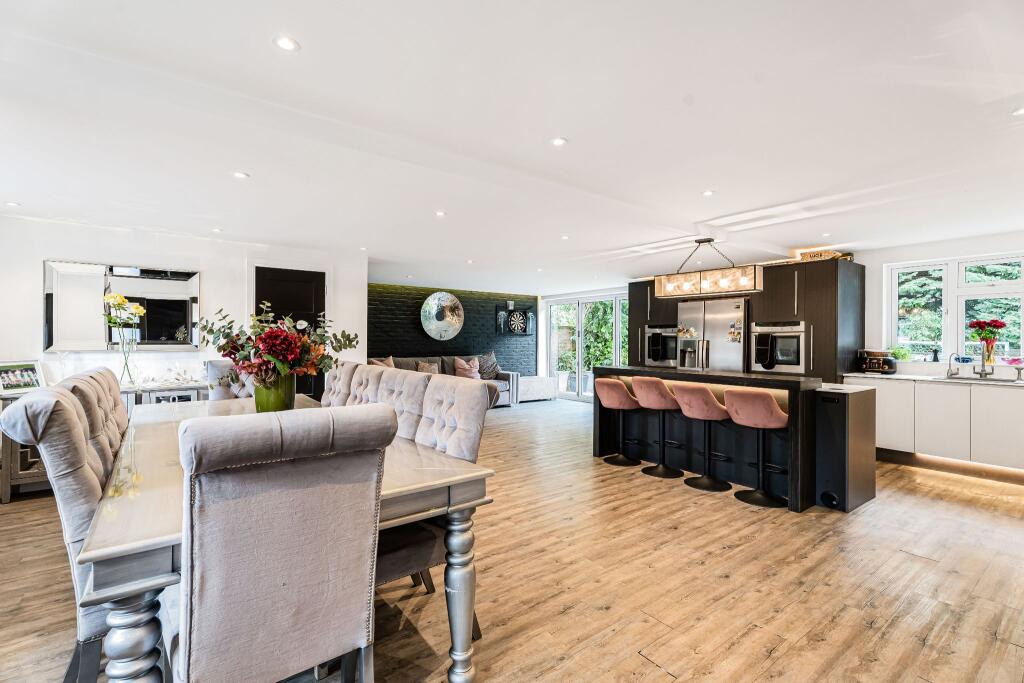 House in Enfield - View 4