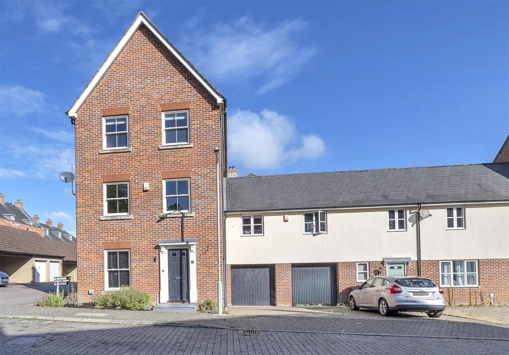 4-bed house on Barwell Road, Bury St. Edmunds, £550,000