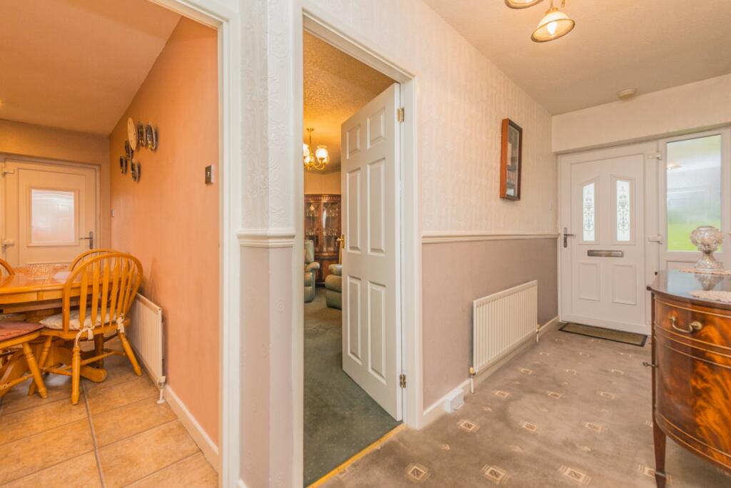 Windsor Drive, Norristhorpe, Liversedge, WF15 photo 2