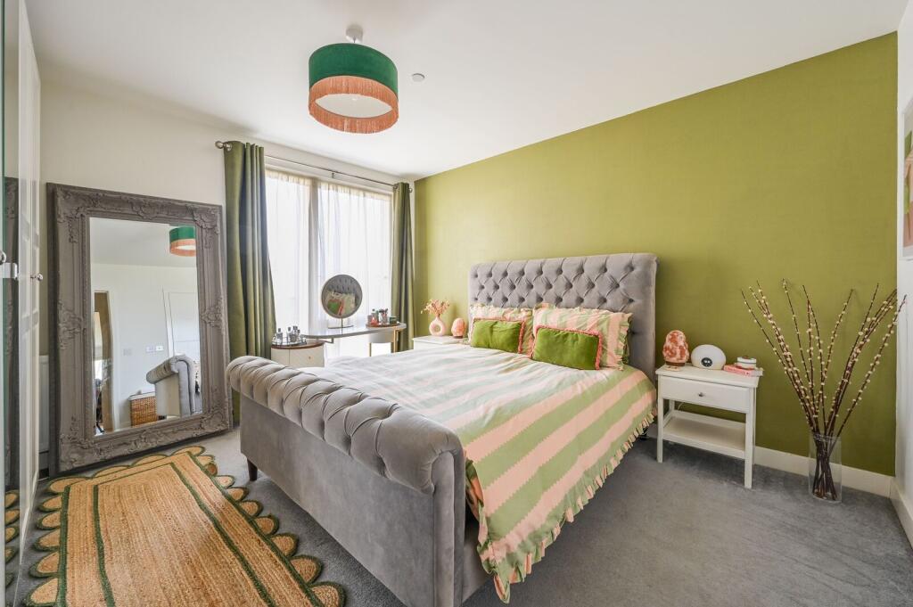 Wimhurst Court, Tower Hamlets, London, E14 - View 6
