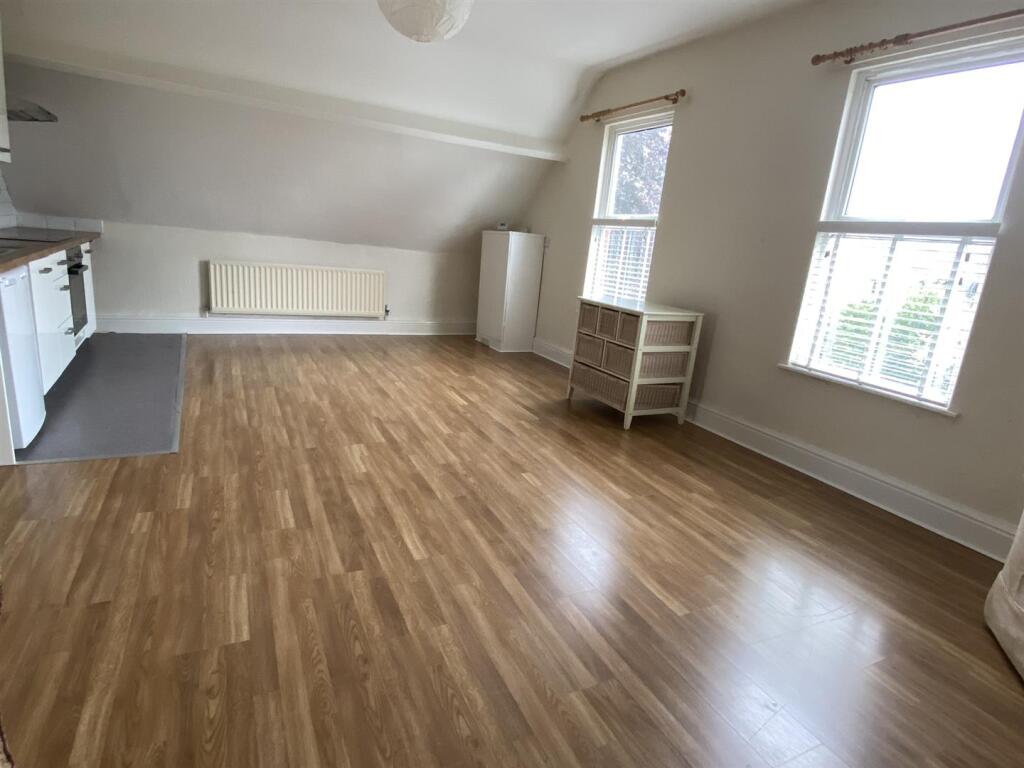 Apartment in Derby - View 3