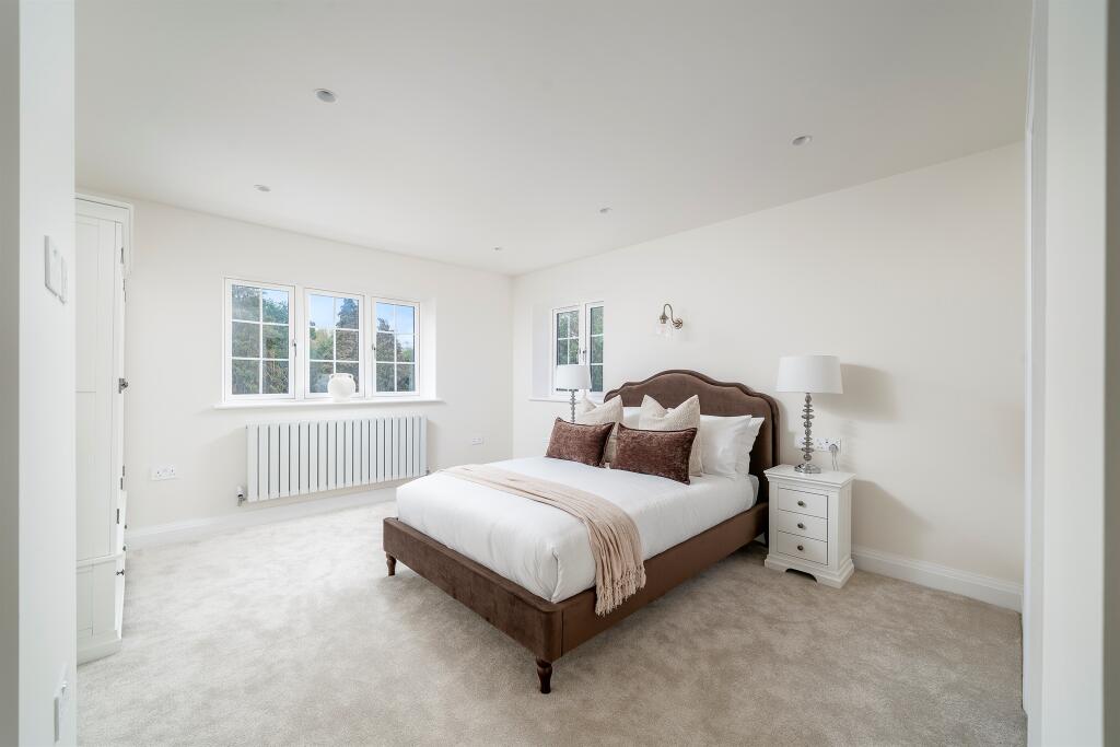 House in South Oxfordshire, Tiddington-with-Albury - More