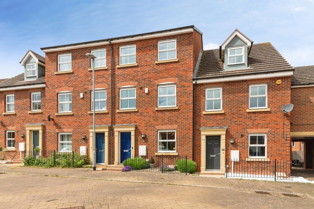 Main image of property: Cherwell Gardens, Bingham, Nottingham, Nottinghamshire, NG13