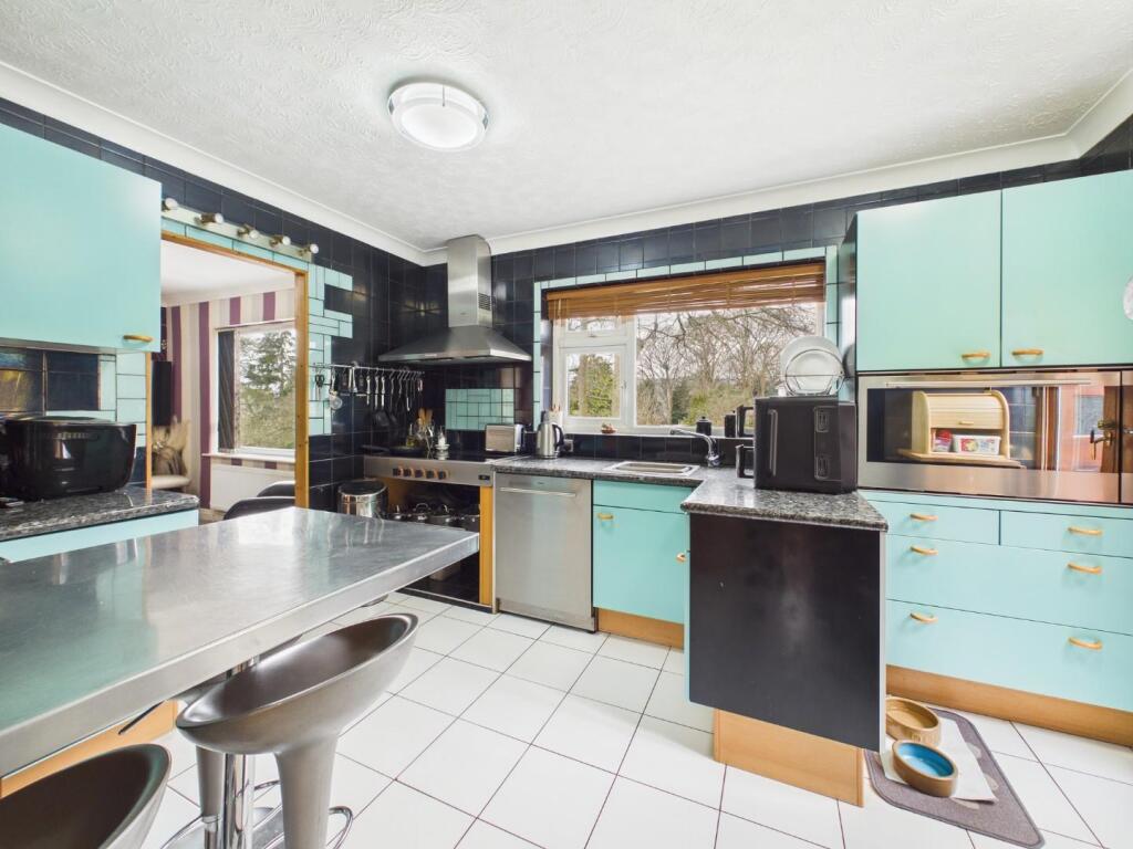 Additional image 9 of Woodvale Crescent, Bingley