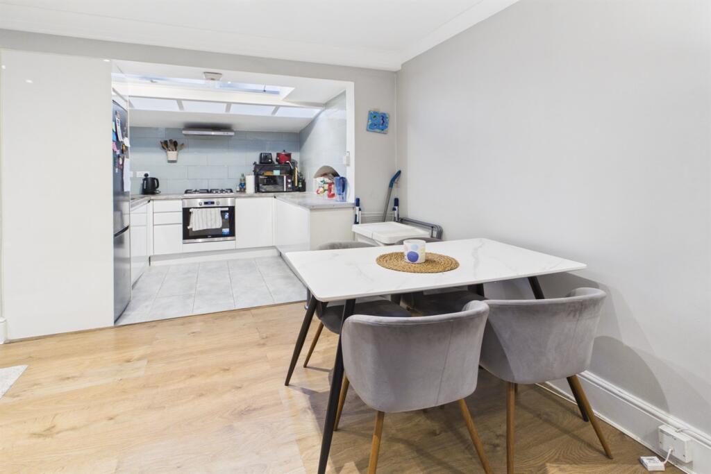 Apartment in London, Brixton - View 5