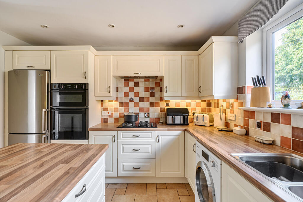House in Southampton - View 5