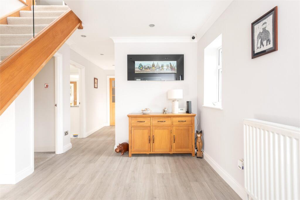 Ninesprings Way, Hitchin, Hertfordshire, SG4 photo 4