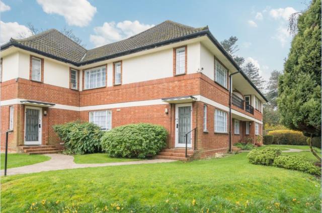 Main image of property: Glenhill Close, London, N3