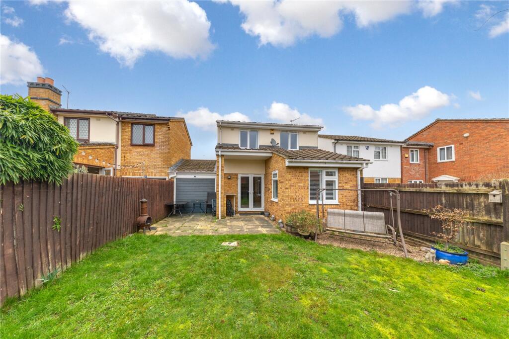 Whittingham Close, Luton, Bedfordshire, LU2 photo 2