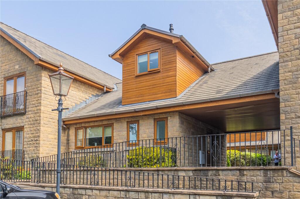 Main image of property: Falinge Road, Rochdale, Greater Manchester, OL12