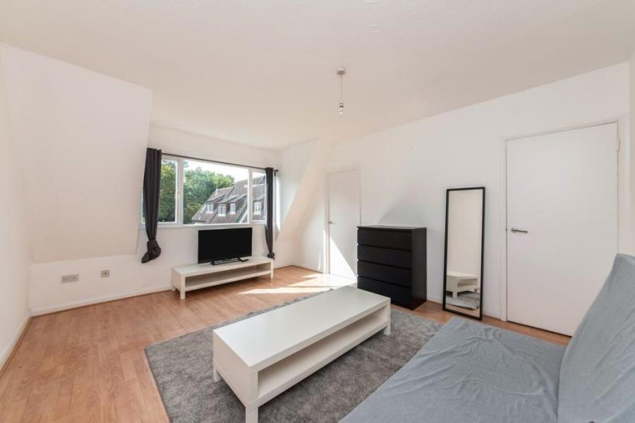 Studio apartment for rent