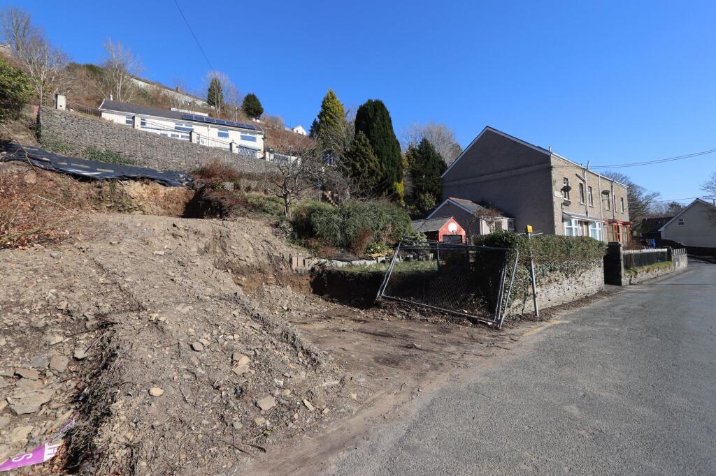 1 Dan-Y-Graig, Aberbeeg, NP13 - More