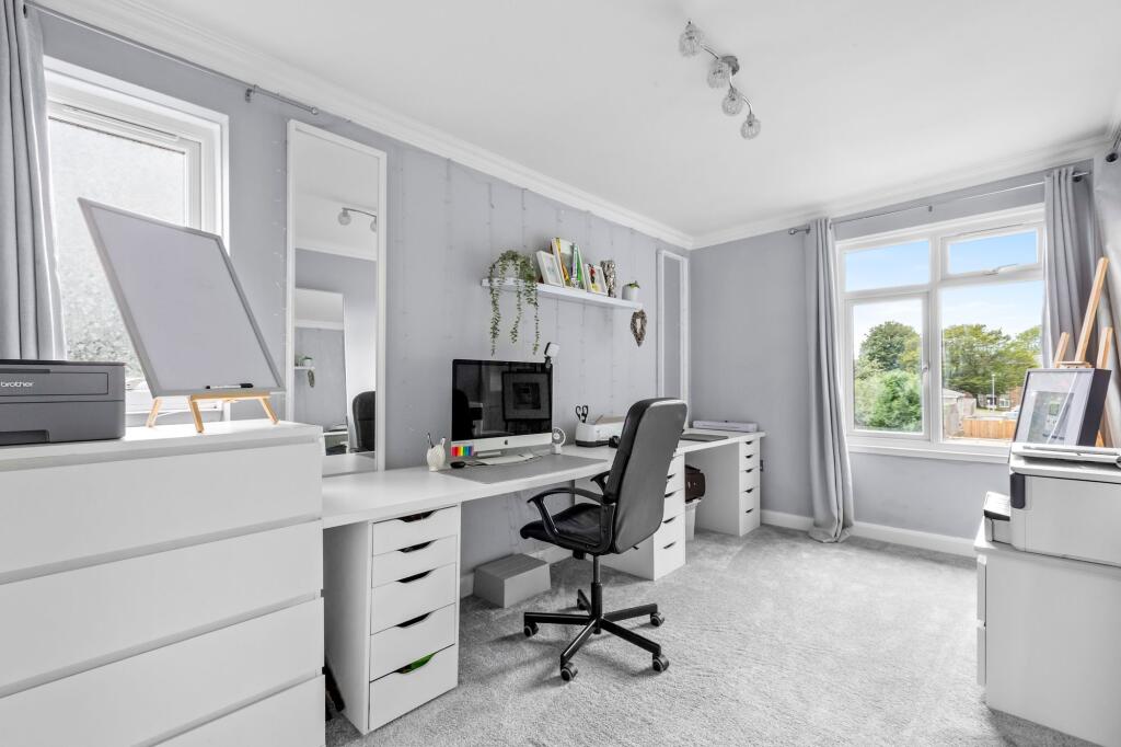 Apartment in Hemel Hempstead - View 5