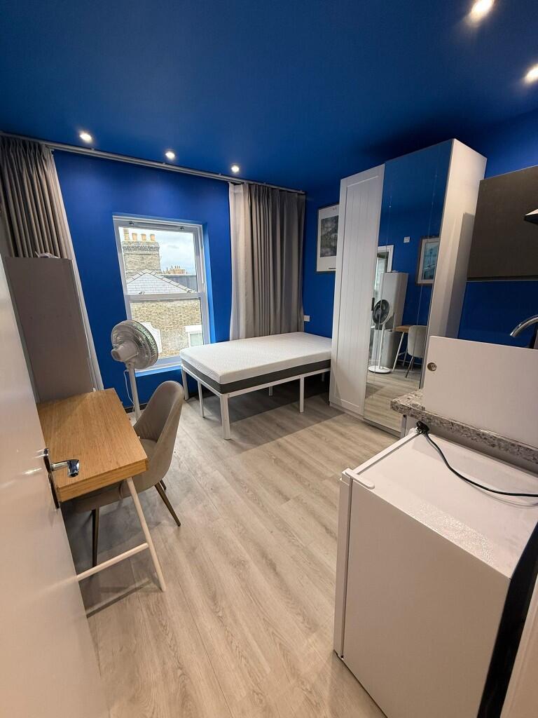 Main image of property: Devonshire Road, Cambridge, Cambridgeshire, CB1