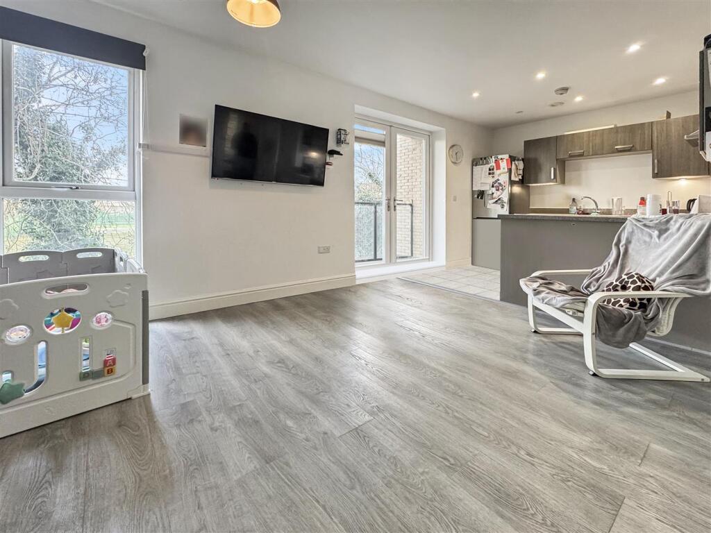 Apartment in London - View 3